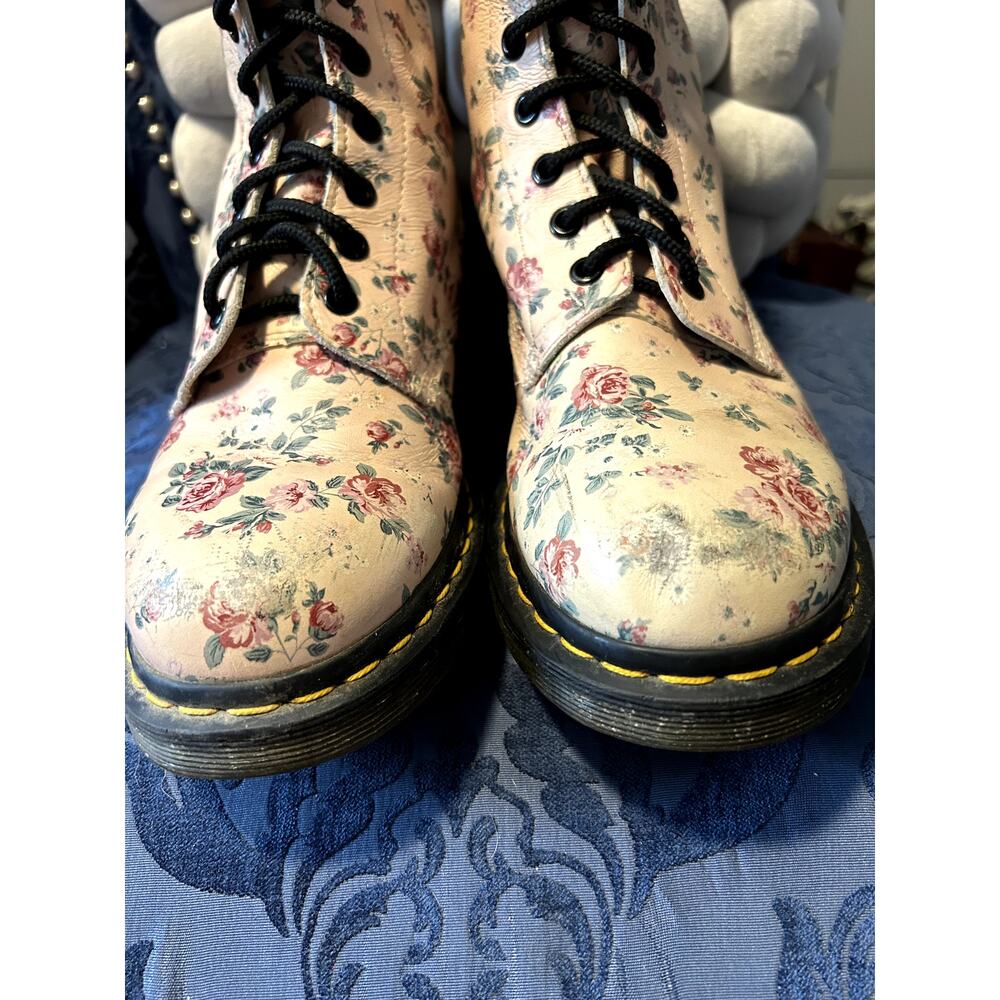Dr Martens Vintage Cream Rose size 10/ EU 42 - Picture 4 of 8